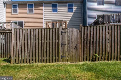 1426 Point O Woods Ct, Arnold MD  21012-2376 exterior