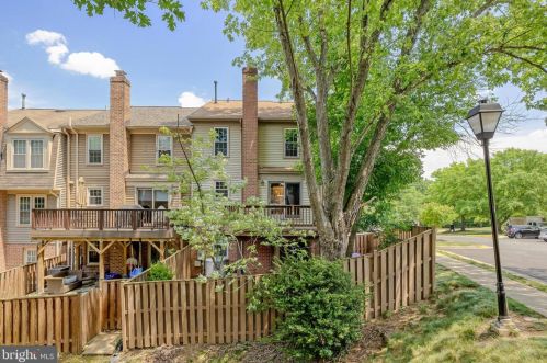 7218 Gentian Ct, Springfield VA  22152-3847 exterior