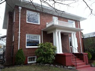 215 I St, Tacoma WA  98403-1925 exterior