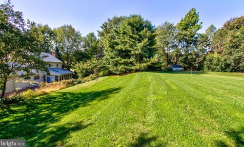 150 Bentley Ln, Lancaster PA  17603-6223 exterior