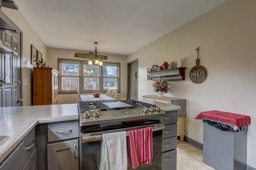 1729 5th St, Saint Paul MN  55112-6547 exterior