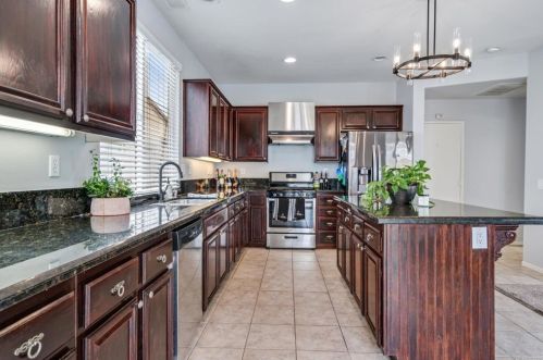32557 Vail Creek Dr, Temecula, CA 92592-1842