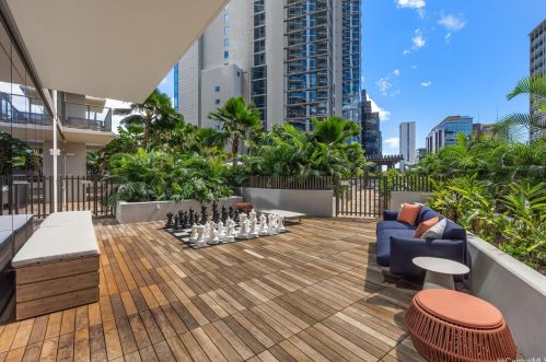 1388 Kapiolani Blvd, Honolulu HI  96814-3620 exterior