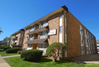 108 Healey St, Champaign IL  61820-5379 exterior