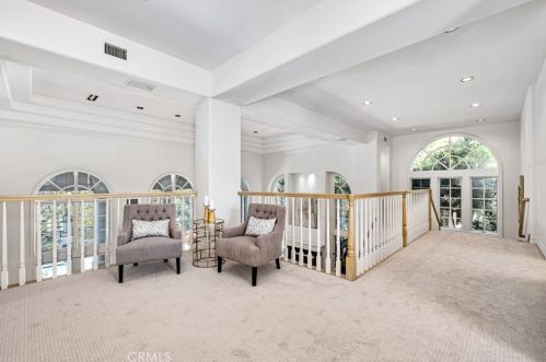 1 Charlotte, Irvine CA  92603-3448 exterior