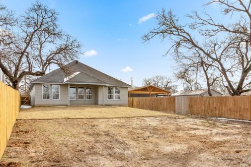 1524 Langston St, Fort Worth TX  76105-2723 exterior