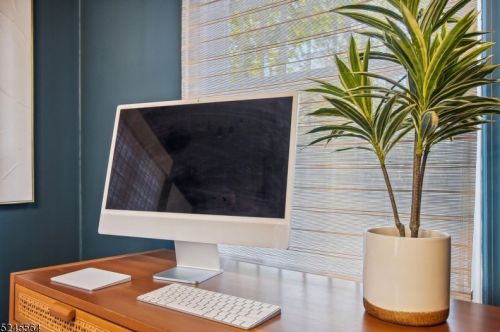 4 Northview Ter, Maplewood NJ  07040-3606 exterior