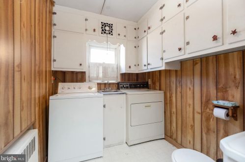 18 Middle St, Hanover PA 17331-3746 exterior