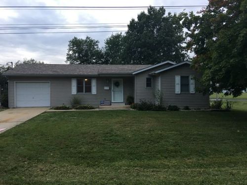 301 Lincoln St, Lake Keho, IL 62069-1846