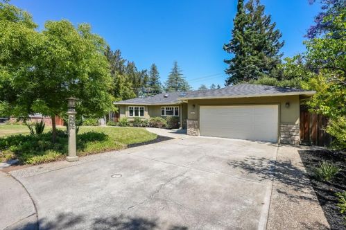368 Fontainbleau Ter, Los Altos, CA 94022-2229