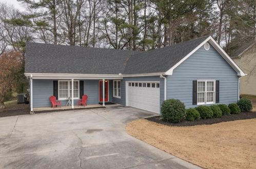 1425 Shamrock Hill Cir, Loganville, GA 30052-5310