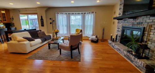 1872 Lisson Rd, Naperville, IL 60565-2912