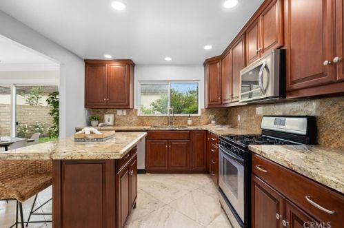 4091 Germainder Way, Irvine CA  92612-2106 exterior