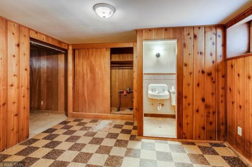 828 Holly Ave, Saint Paul MN  55104-7137 exterior