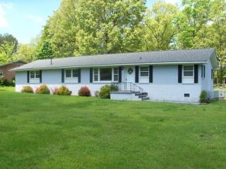 1205 Royal Trl, Manchester, TN 37355-2631