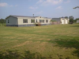 6138 Ayrin Brooke Ln, Blackshear, GA 31516-4918