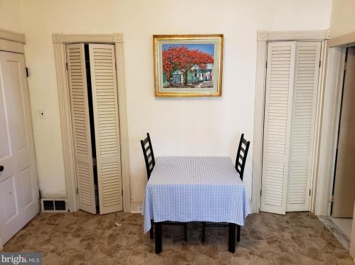 18 Vandeventer Ave, Princeton NJ  08542-6921 exterior