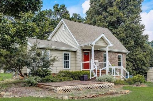 147 Pioneer Dr, Holly Springs, GA 30188-4546