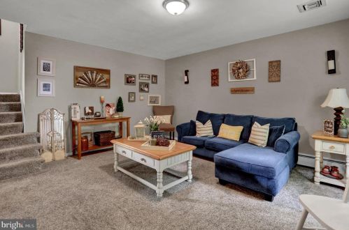 948 Walnut St, Hanover PA 17331-1523 exterior