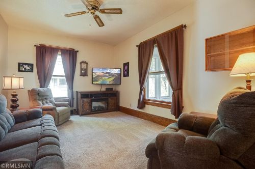 863 Bidwell St, Saint Paul MN  55118-5719 exterior