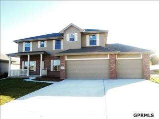 18121 Atlas St, Omaha, NE 68130-4228