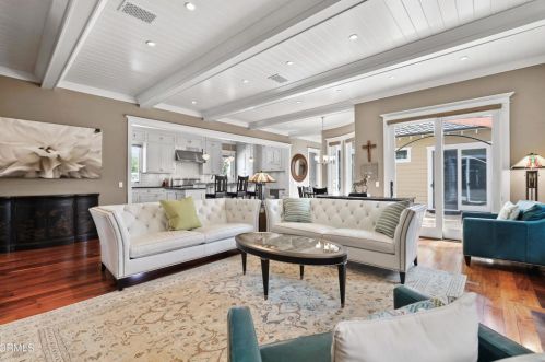 1746 Main St, Huntington Beach CA  92648-2723 exterior
