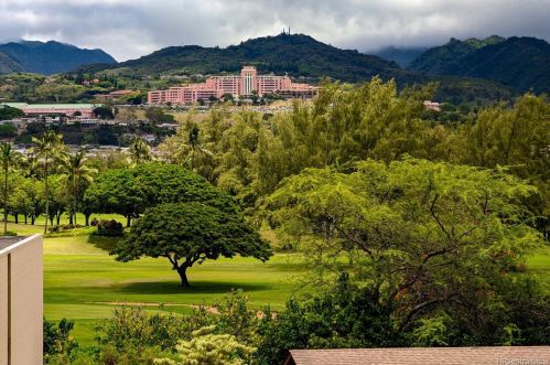 5090 Likini St, Honolulu HI 96818-2375 exterior