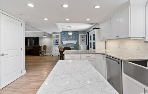 2187 Laver Ct, Sandy UT 84092-4112 exterior