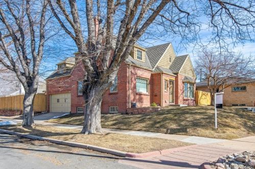 1066 Bonnie Brae Blvd, Denver CO  80209-5135 exterior