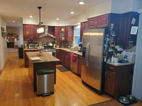 1761 Cree Ln, Mount Prospect, IL 60056-1544