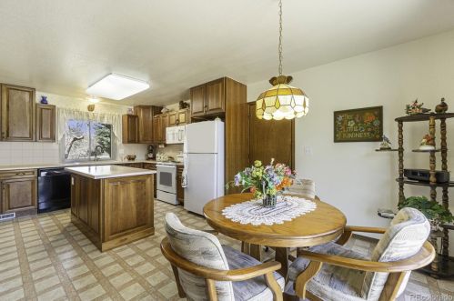 1736 Lake View Dr, Fort Collins CO  80524 exterior