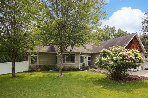 1828 Dale Ct, Saint Paul, MN 55113-6538