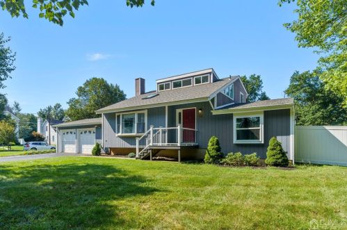 56 Chicago Ave, Piscataway, NJ 08854-2141