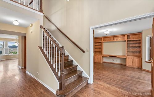 1210 Easton Dr, Carol Stream IL  60188-4817 exterior