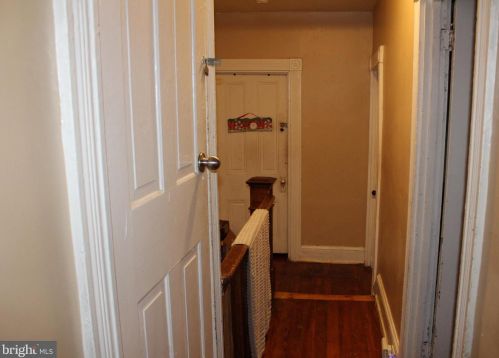 431 Strawberry St, Lancaster PA  17602-4464 exterior