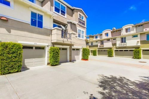 8756 Concourse Ct, San Diego, CA 92123-6418