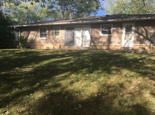 562 Middlebury Ln, Elk Grove Vlg, IL 60007-4206