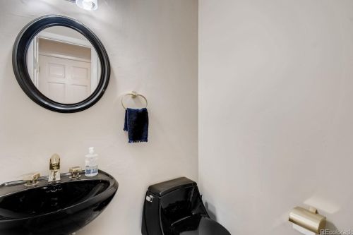 7969 Vincennes Way, Englewood CO 80112-3332 exterior