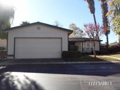 2162 Garden Circle Dr, Manteca, CA 95336-9573