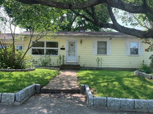 88 Coventry Dr, Coventry, RI 02816-5959