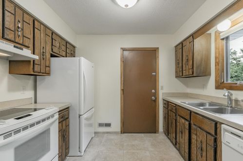 15694 Harmony Way, Saint Paul MN  55124-7120 exterior