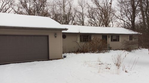 703 Missouri Dr, Nelson IL  61021-8903 exterior