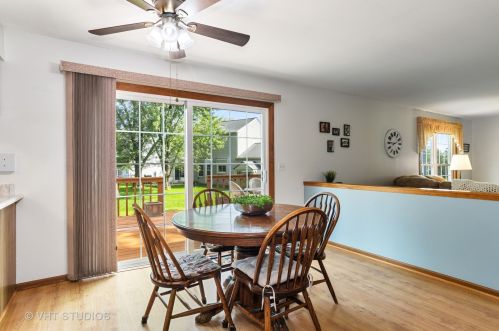 1193 Cactus Trl, Carol Stream IL  60188-3329 exterior