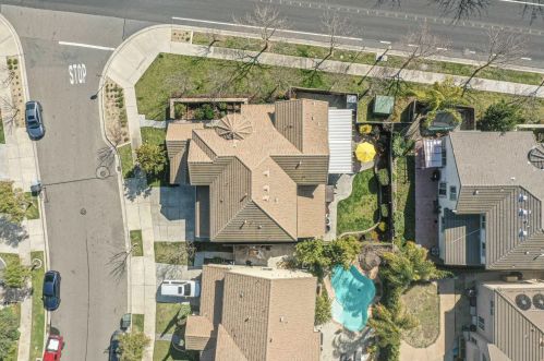 1894 Vintage Cir, Valley Home CA  95361-8678 exterior