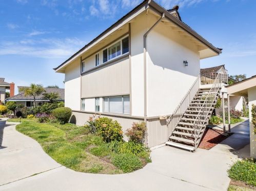 22652 Nadine Cir, Torrance, CA 90505-8069