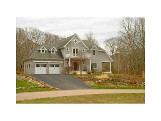 32 Ice Pond Rd, Westerly, RI 02891-4118