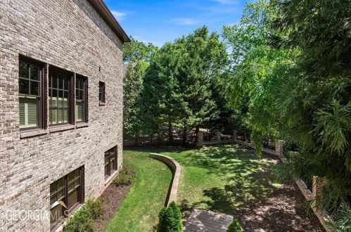 555 Glenmanor Ct, Atlanta GA  30328-4270 exterior
