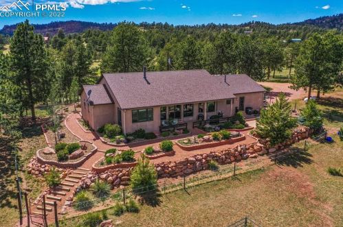 325 High Chateau Rd, Twin Rock, CO 80816-8843