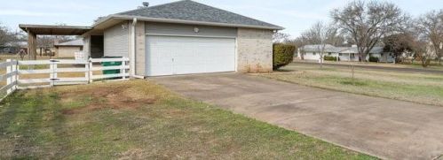 12753 Burson Dr, Manchaca, TX 78652-3534