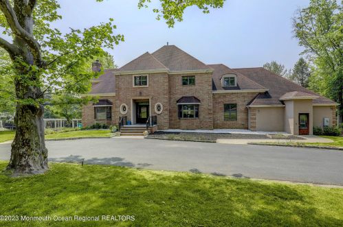 2 The Smt, Holmdel Village, NJ 07733-1300